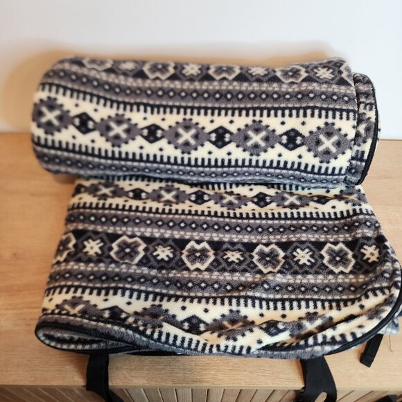 Fleece Rollup Sleeping Bag Sleeping Bag Insert Straps and Handle - Picture 2 of 3